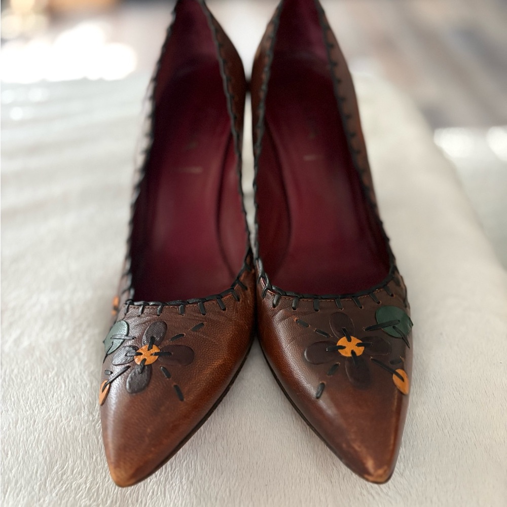 PRADA | Vintage Brown Red‎ Leather Floral Stitch Appliqué Pointed Pumps EU 37.5 - Picture 3 of 14